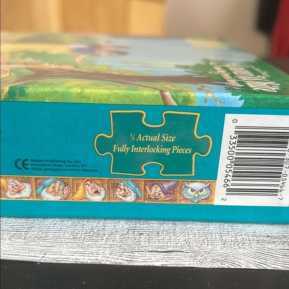 Disney Snow White and the Seven Dwarfs Puzzle 100 Pieces - Unopened - Picture 4 of 5